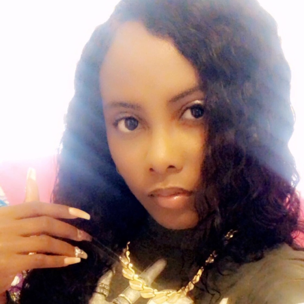 Meet your Posher, Kendra